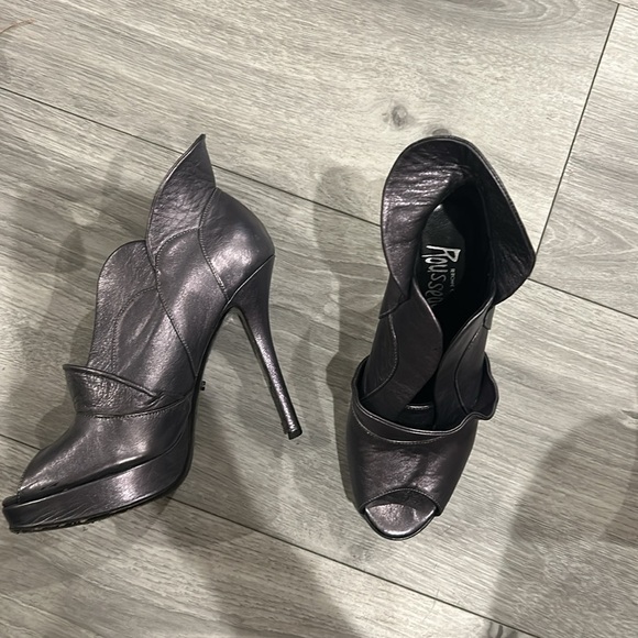 Jerome C. Rousseau Metallic Grey Purple Women's Peep-Toe Shoe 38 1/2 - Picture 12 of 13